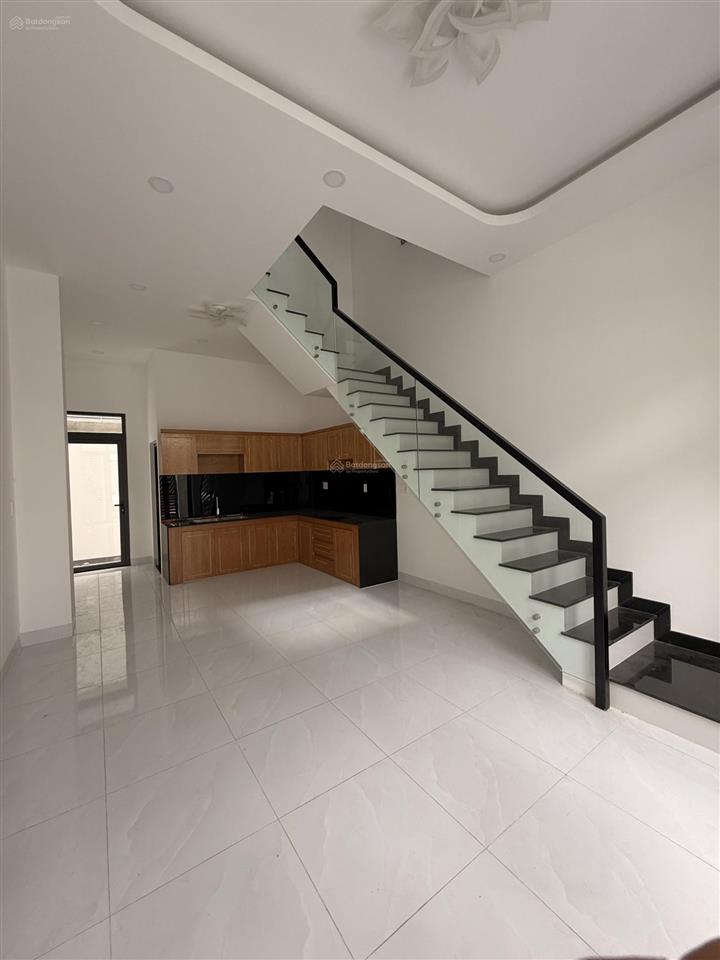 Bán np 4,2m tại hẻm 47, trường lưu, q9, 5,2 tỷ, 50,3m2 hàng hot