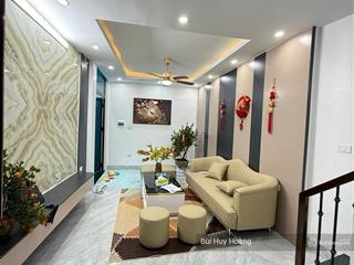 Nhà đẹp ăn tết  47m2 chỉ 6,x tỷ  ngõ thông  ba gác  gần phố  sát hồ triều khúc  thanh xuân