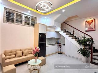 Tầm tiền hiếm  nhà mới  31m2 chỉ 7,x tỷ  ngõ thông  2 thoáng  gần ô tô  ngã tư sở  đống đa