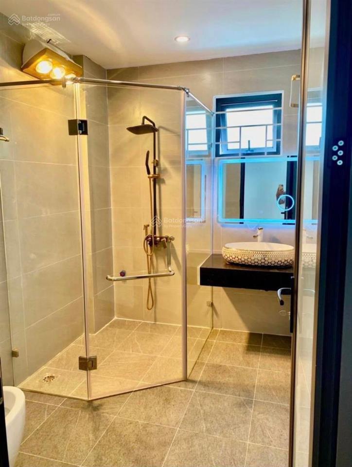 Nhà đẹp 6 tầng, lô góc, ô tô vào nhà, trung tâm bồ đề, tương lai mặt phố lớn