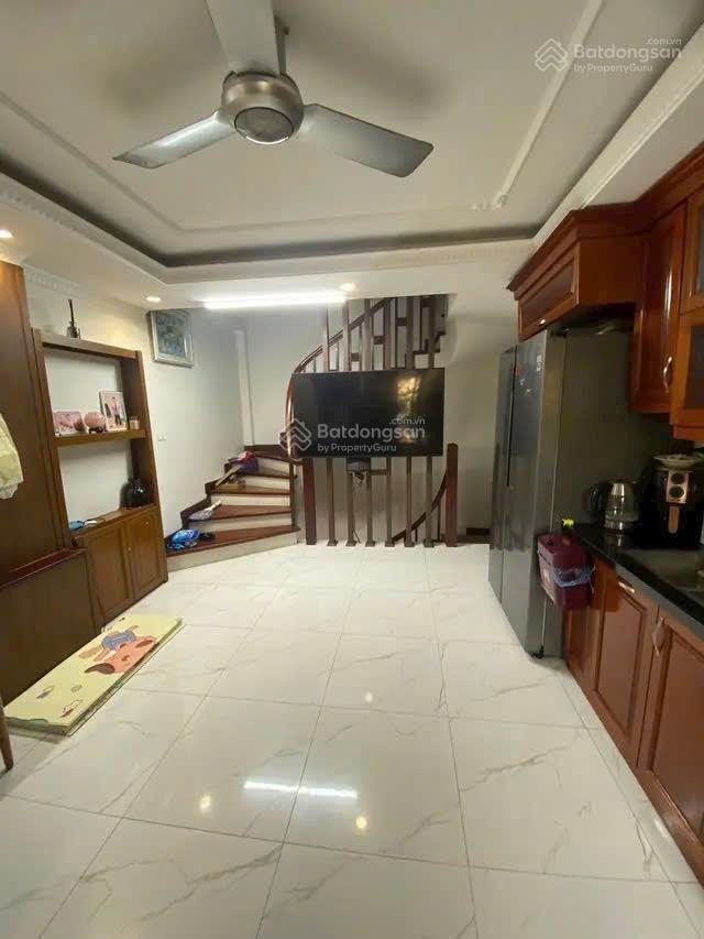 Nhà 6 tầng phố thạch bàn  ô tô ngủ trong nhà  giá 7,5 tỷ có bớt nữa
