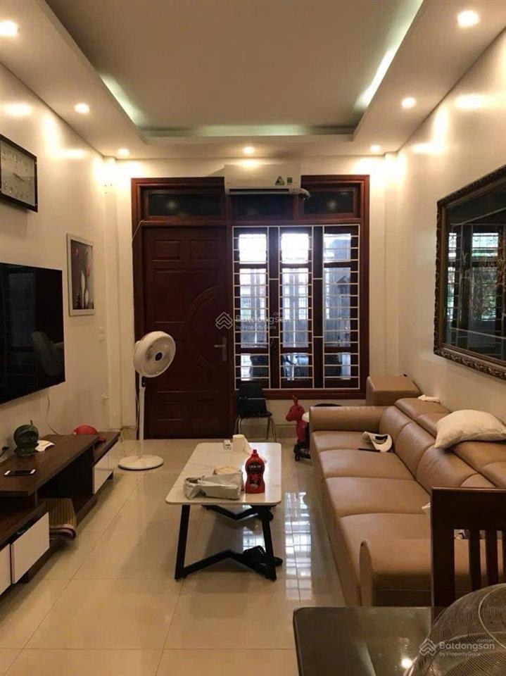 Nhà rộng đẹp phố thanh am  44m x 4 tầng  sdcc  6 tỷ có bớt nữa