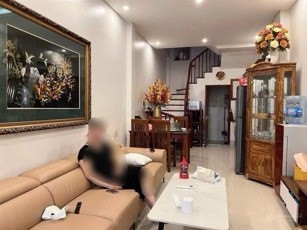 Nhà rộng đẹp phố thanh am  44m x 4 tầng  sdcc  6 tỷ có bớt nữa