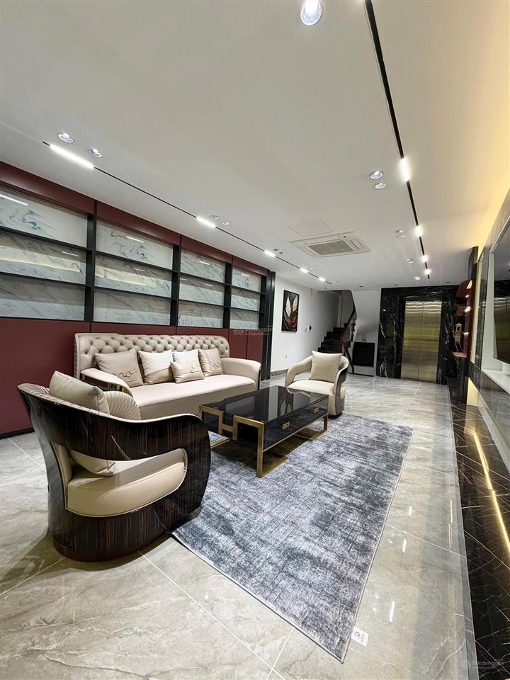 Nhà đẹp 48m x 7 tầng phố nguyễn văn cừ  gia thụy  18,9 tỷ có bớt