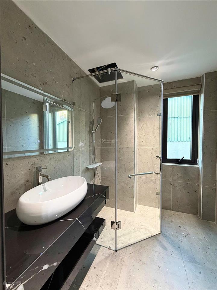 Nhà đẹp 48m x 7 tầng phố nguyễn văn cừ  gia thụy  18,9 tỷ có bớt