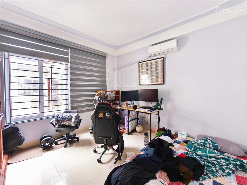 Nhà xinh trung tâm phố bồ đề  ô tô đỗ trước cửa nhà  8,9 tỷ có bớt