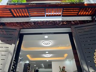Bán nhà mới 4,5 tầng nội thất gần chợ phạm văn bạch 4x11