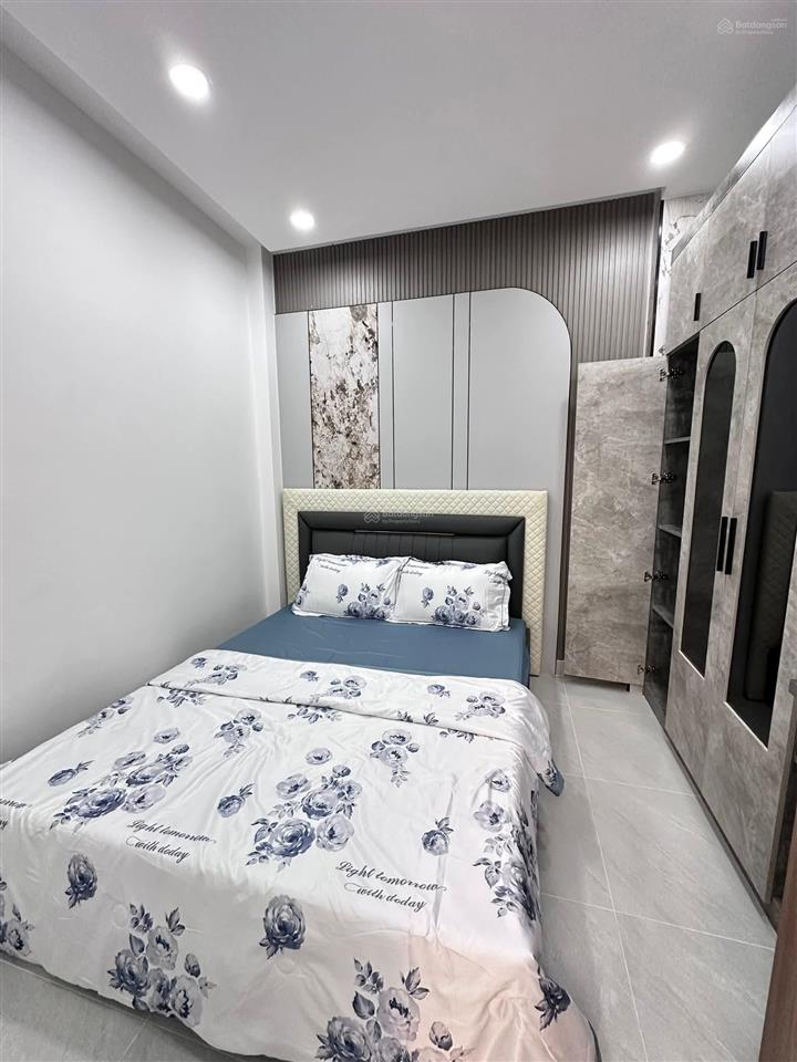 Kẹt tiền giảm mạnh giá hẻm 5m khu khang gia 4x16 xây 4 tầng nội thất