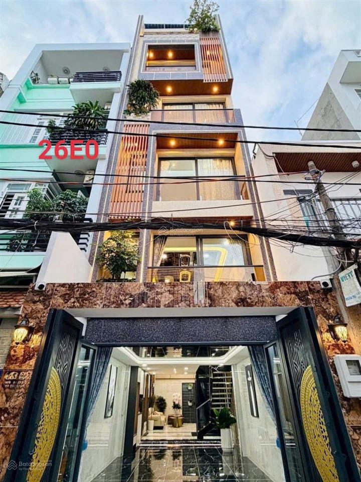 Chân dài  có thang máy  đẹp xuất sắc tặng nội thất, thang máy ngủ nhỉnh 13 tỷ