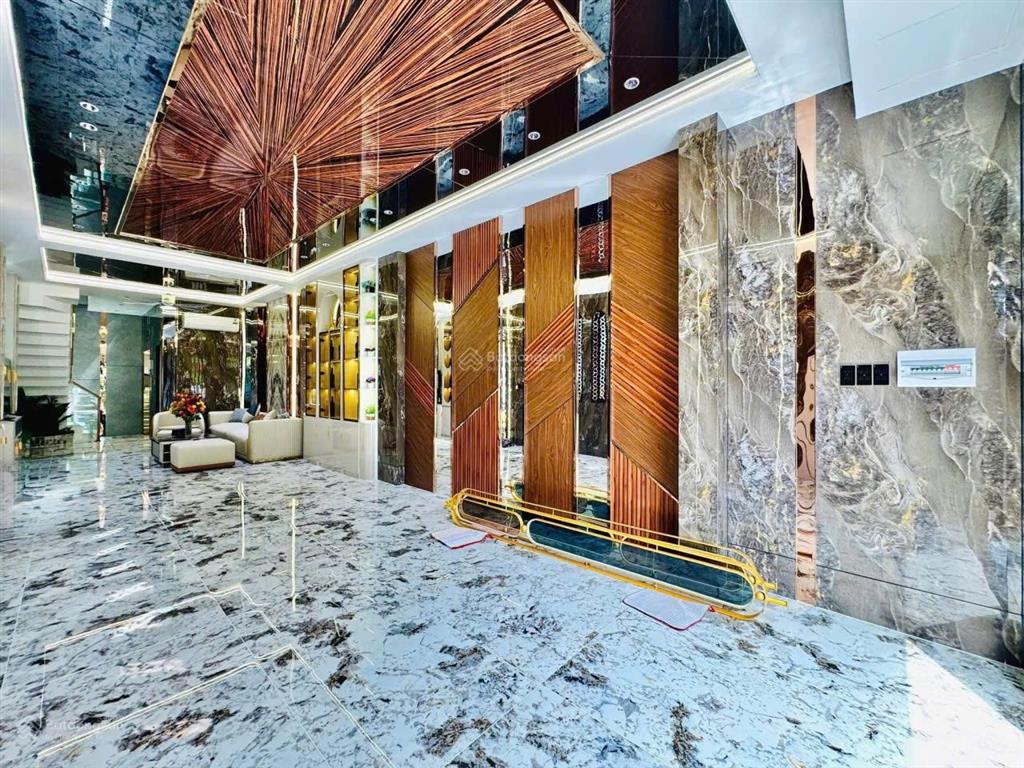 Siêu phẩm mặt tiền gò vấp gần công viên làng hoa 60m gía nhỉnh 14 tỷ