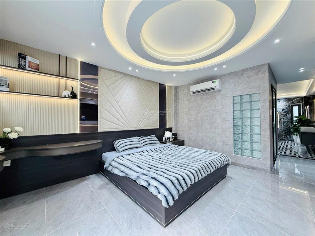 Cần tiền xoay vốn kinh doanh chủ cần bán gấp nhà đẹp hẻm 7 chỗ full nội thất quang trung 7.x tỷ