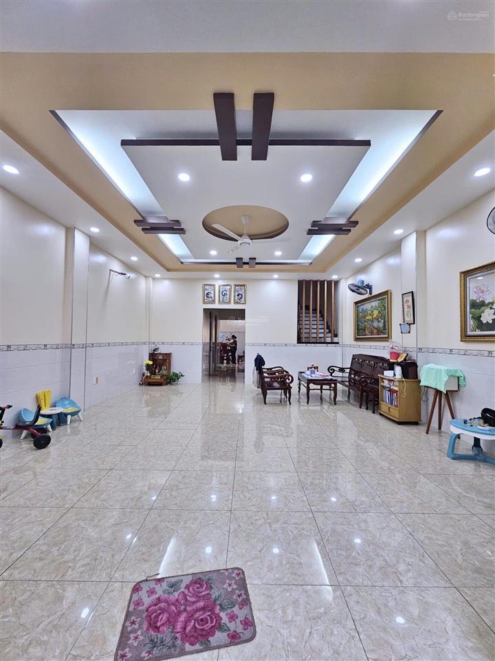 Cho thuê nhà 1 trệt 3 lầu 6 phòng ngủ