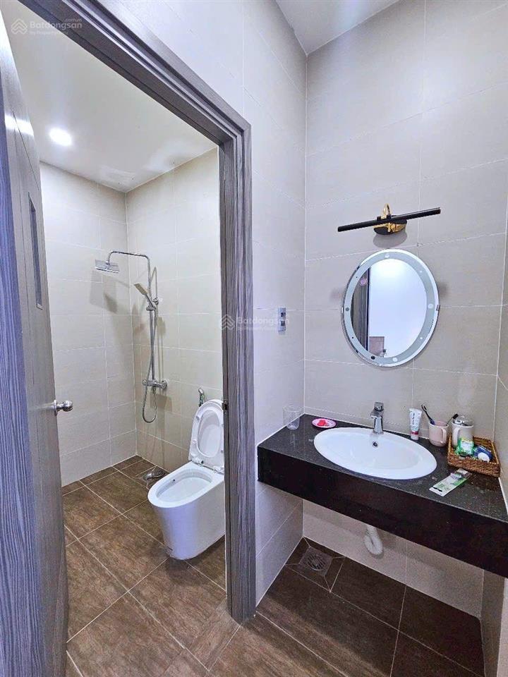 Cho thuê nhà 7 phòng ngủ khu dân cư vĩnh phú 1