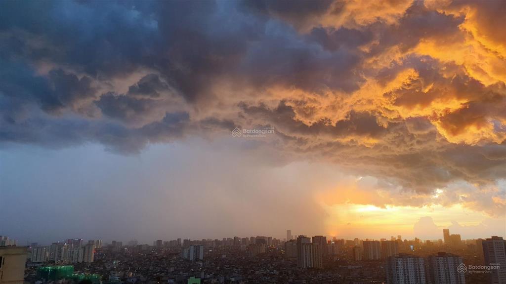 Minh là chủ nhà bán căn hộ tại chung cư new horizon city view hoàng hôn và kđt times city