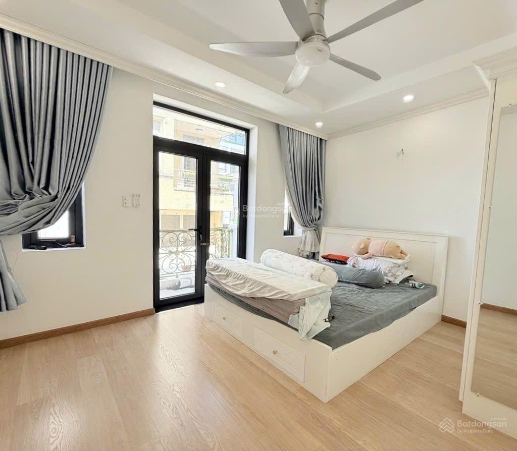 Bùi đình túy  p12 bình thạnh
65m2  4 tầng đúc chắc chắn  5p ngủ chỉ 7,98 tỷ tl
 5x13