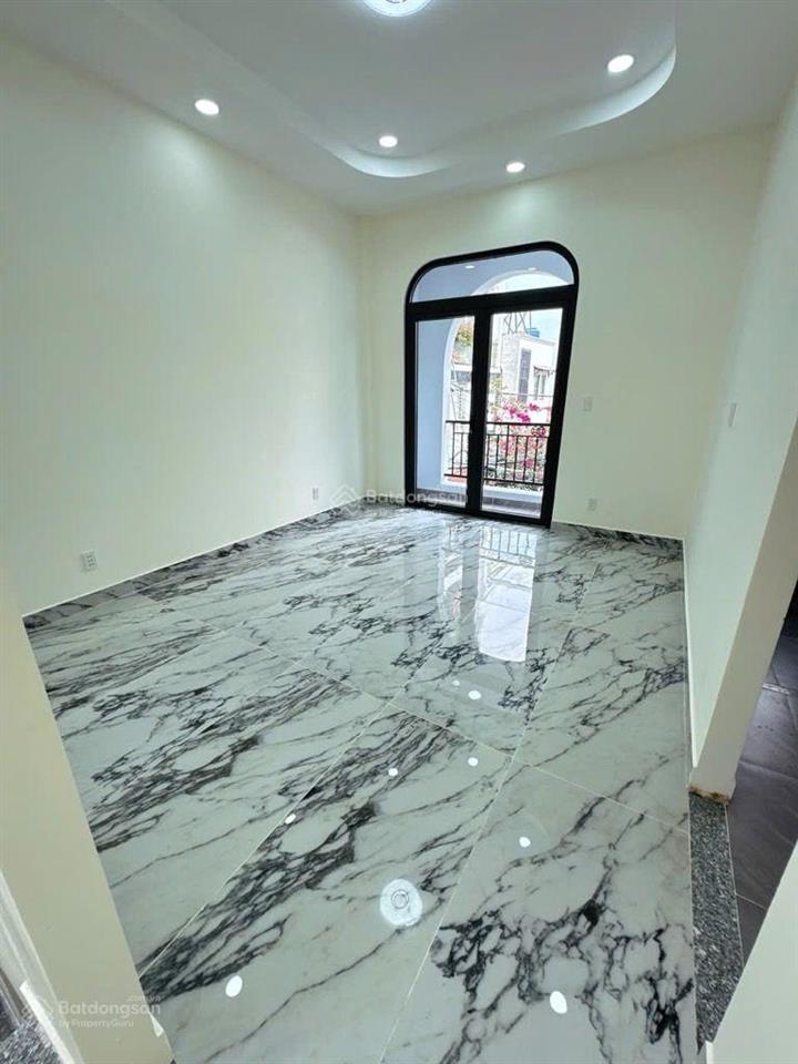 Nguyễn thượng hiền  bình thạnh  66m2  cn 87m2  ngang 5.5m nở hậu  trệt lầu 3pn 4vs  6,5 tỷ