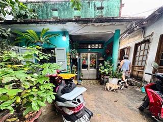 Giảm 500tr cấp 4  140m2 (100tr/m2)
 diện tích lớn 14 tỷ còn tl
 ngang gần 8m  ô tô tới c