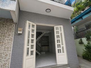 Hiếm  28m2 2 lầu đúc 2p ngủ 2wc nơ trang long  p12 bình thạnh căn góc 2 mặt hẻm thoáng  hẻm thôn