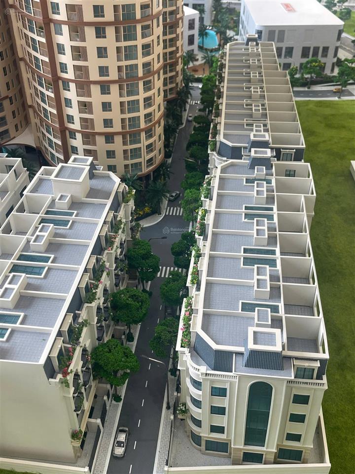 Tôi cần bán gấp shophouse đẹp, tại định công, hoàng mai 35 tỷ, 100m2 5t,  0912 256 ***