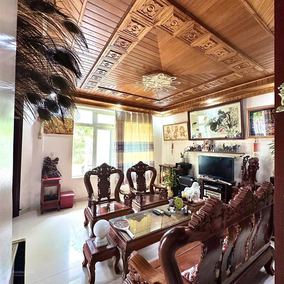 2 căn nhà 3 tầng từ dân  lô góc 2 mặt tiền 207,5m. ngang 11m kqh ngọc anh, phú thượng, tp huế.