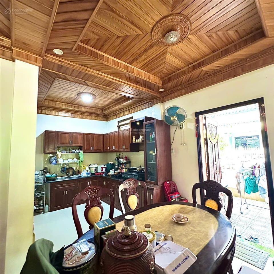 2 căn nhà 3 tầng từ dân  lô góc 2 mặt tiền 207,5m. ngang 11m kqh ngọc anh, phú thượng, tp huế.