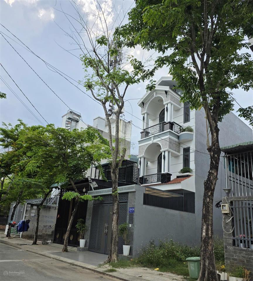 Hot nhà 4 tầng full nội thất khu compound sát mt đường lò lu, giá 7 tỷ gần vinhome q9, vđ3