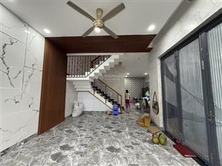 Vip bt mini đ. cầu xây 2 dt 140m2 ngang 7m chỉ 9.x tỷ gần xa lộ hn lê văn việt  khu cnc q9