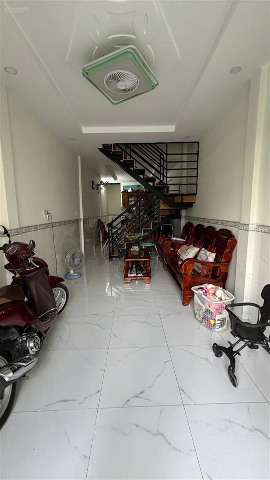Bán gấp nhà cạnh kđt vạn phúc city nhỏ xinh chỉ 4.xtỷ đs 2, ql13, cc urban