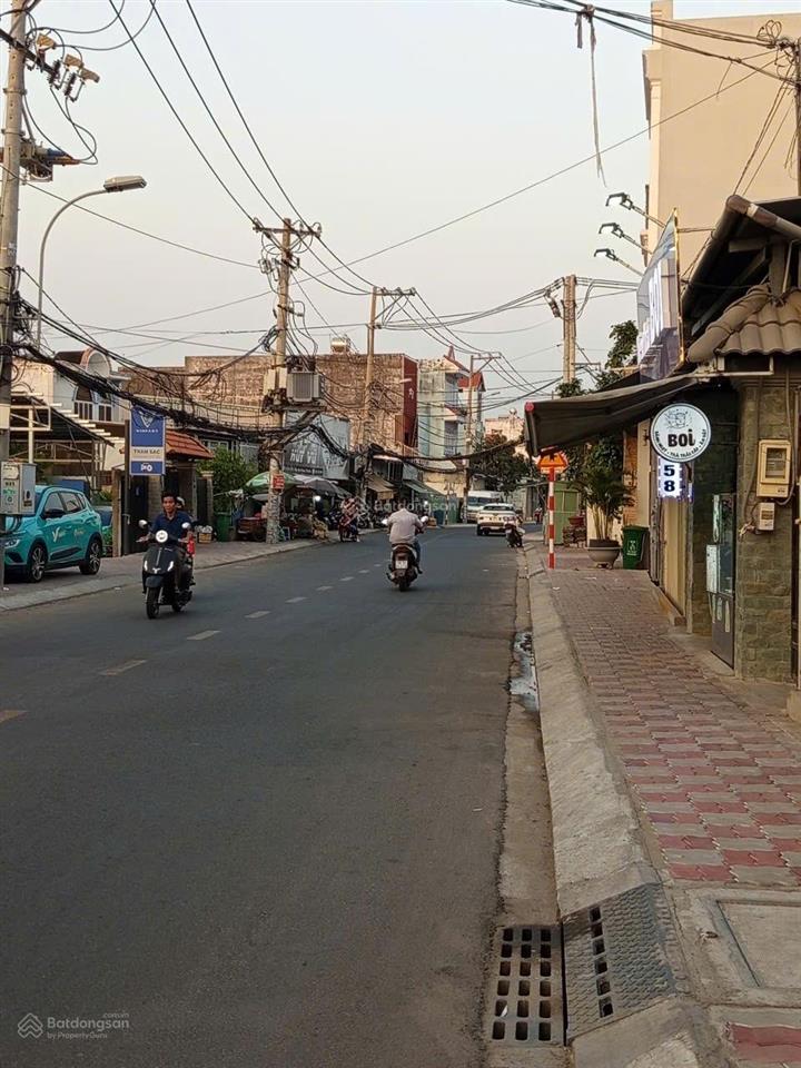 Bán gấp nhà cạnh kđt vạn phúc city nhỏ xinh chỉ 4.xtỷ đs 2, ql13, cc urban