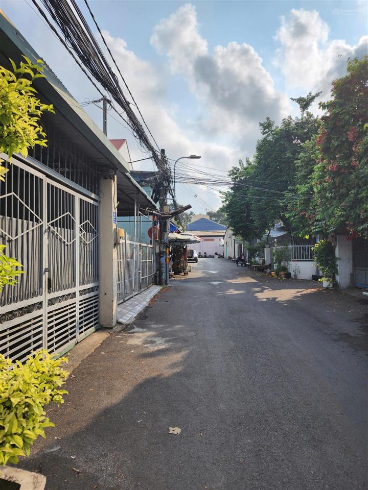 Vip nhà 3t đg số nguyễn văn tăng dt 86m2 giá 6.7 tỷ gần hàng tre lê văn việt khu cnc q9 vinhomes q9