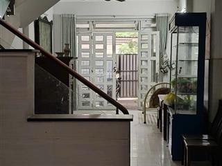 Ngộp bank ra gấp nhà mặt tiền đ. lò lu dt 200m2 ngang lớn  giá 33 tỷ có dòng tiền