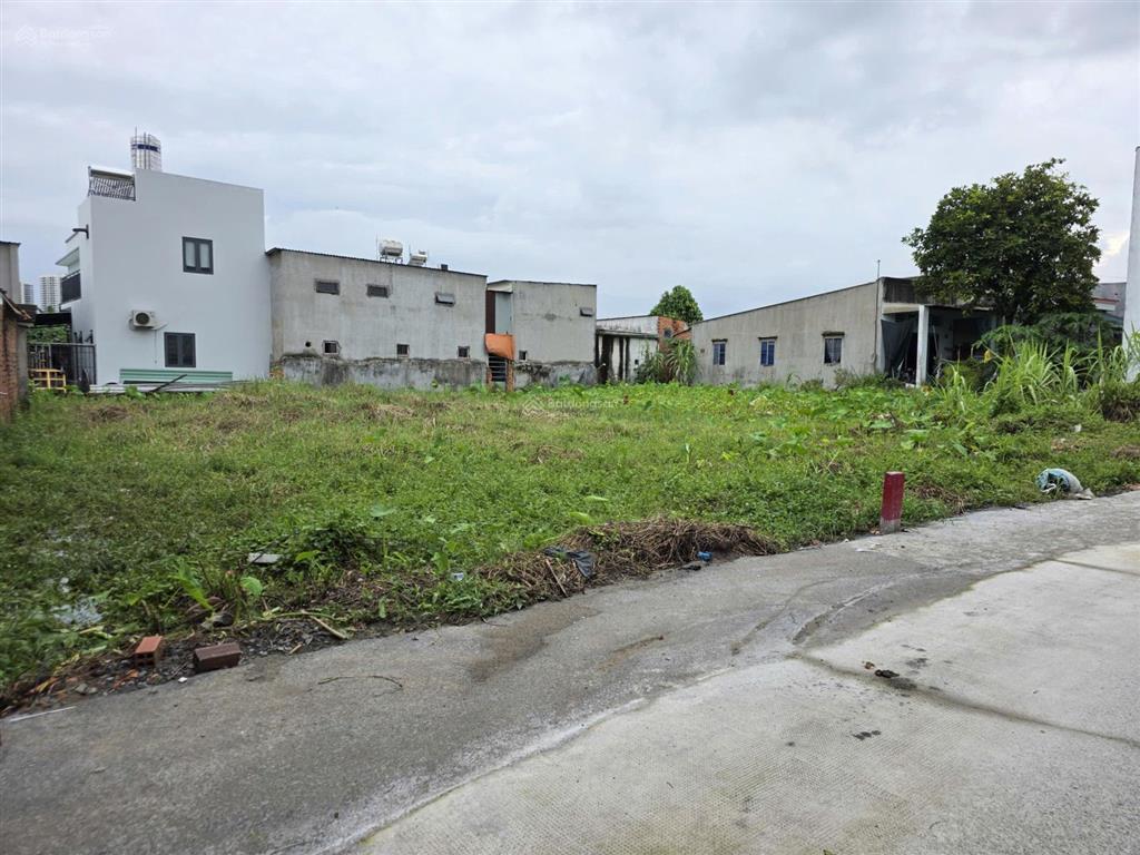 Bán gấp đất đường thông sát bên vinhomes q9  dt 78m2 chỉ 4.5 tỷ (tlcc)