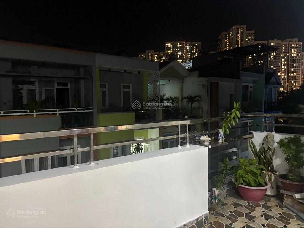 Sát vinhomes q9 nhà 3 tầng chỉ 5.99 tỷ khu phân lô dân trí cao cạnh đ. nguyễn xiển