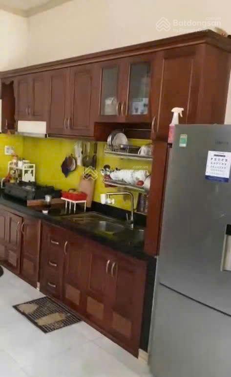Hiếm bán nhà 2 tầng 150m2 cạnh vinhomes chỉ 8.7tỷ đường xe hơi khu bàn cờ sát mt nguyễn văn tăng