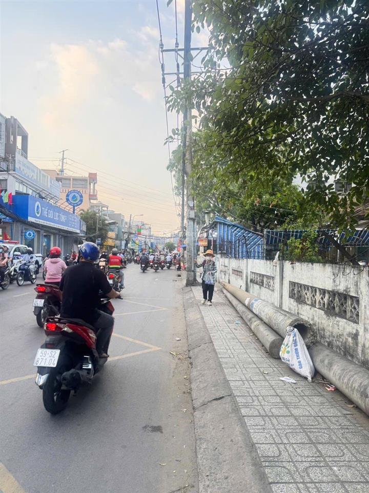 Bán đất mặt tiền lê quang định, phường hạnh thông . chỉ 44 tỷ
