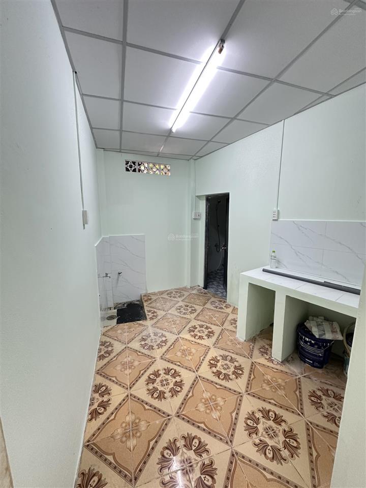 Bán nhà phạm văn đồng ngay trục giáp phú nhuận, bình thạnh. cn 49,5m2, chỉ 3 tỷ 980 còn tl