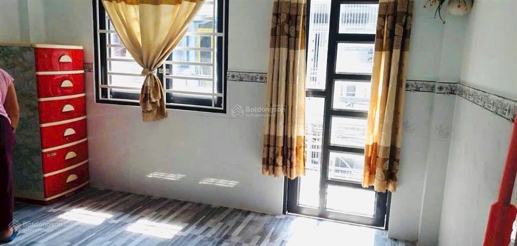 Bán chdv mặt tiền hẻm 1/  6 tầng 16 phòng  vị trí tại trung tâm quận 4 thông tin chi ti