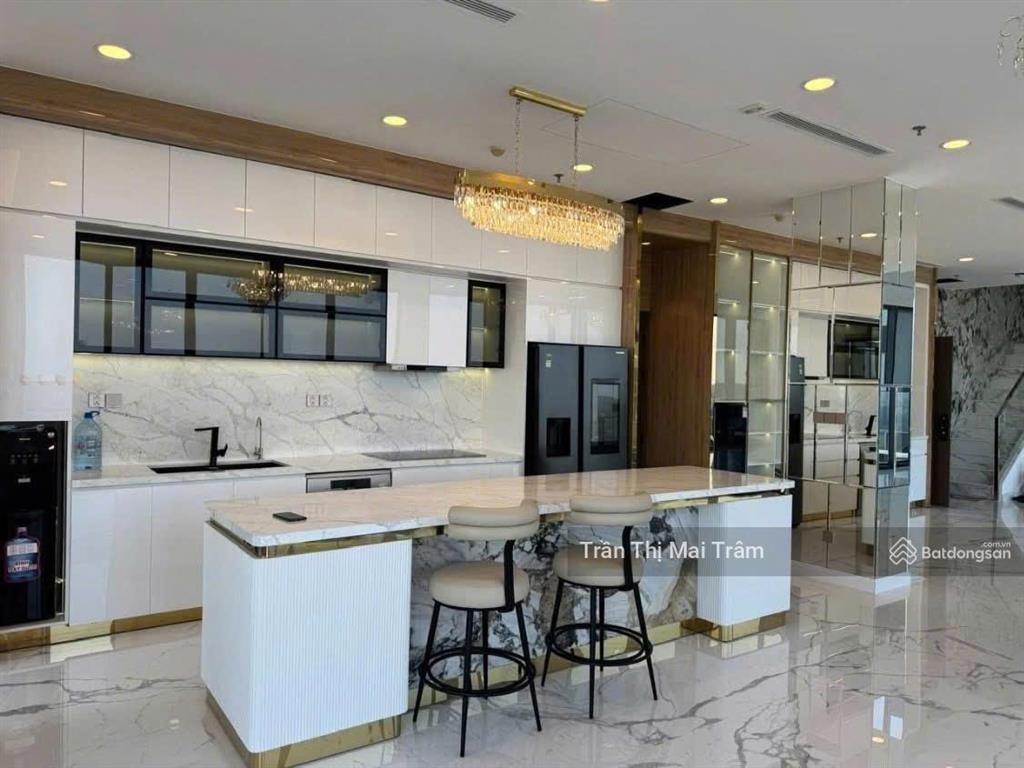 Duy nhất căn penthouse, 347m2, có nội thất cơ bản chỉ 8000$ ở lumiere riverside