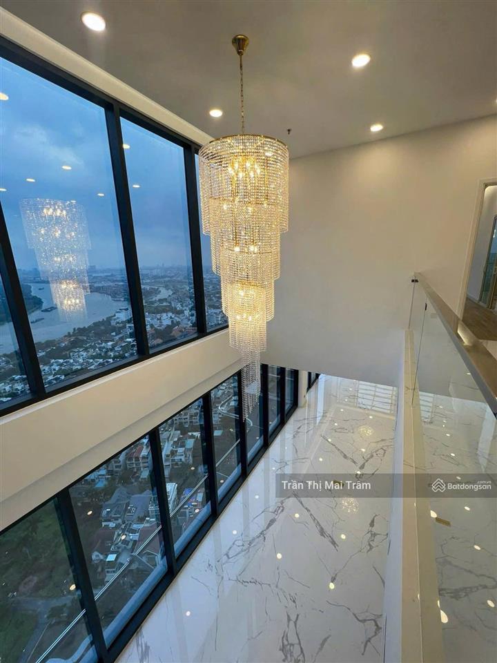 Duy nhất căn penthouse, 347m2, có nội thất cơ bản chỉ 8000$ ở lumiere riverside