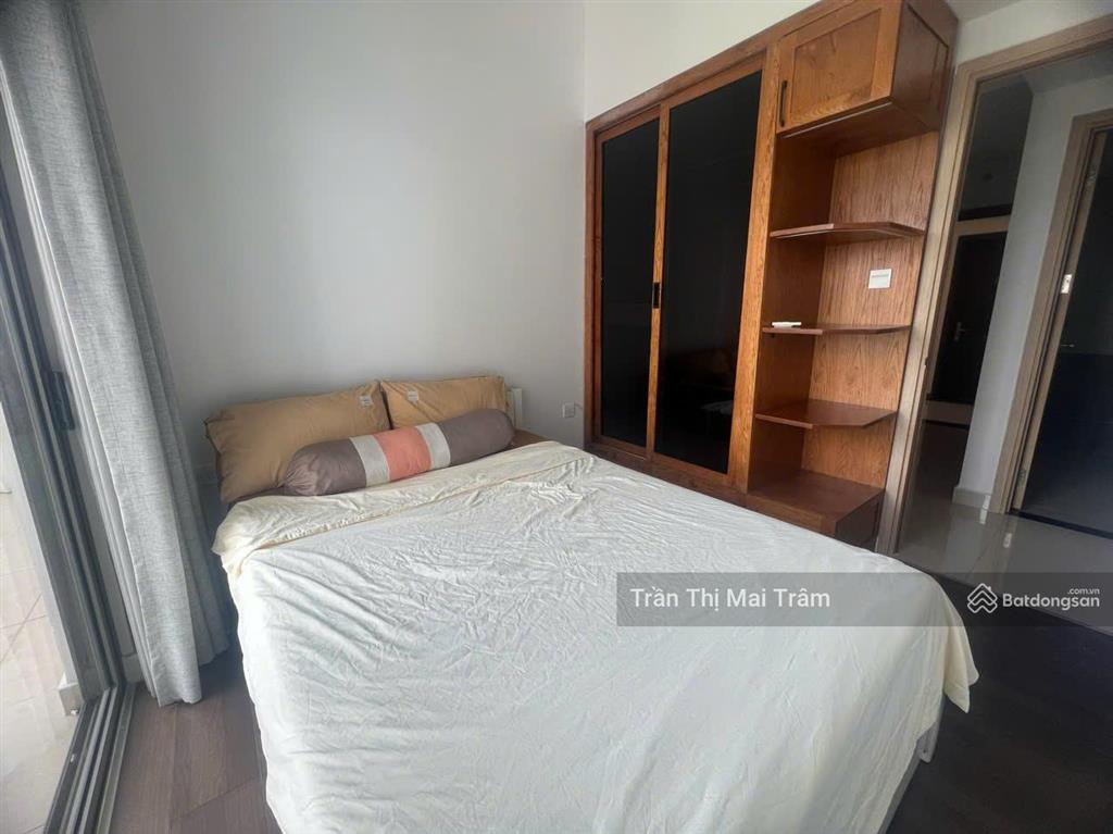 Dọn vào liền căn 2 phòng ngủ, 76m2,the sun avenue chỉ 18 triệu, view landmark 81