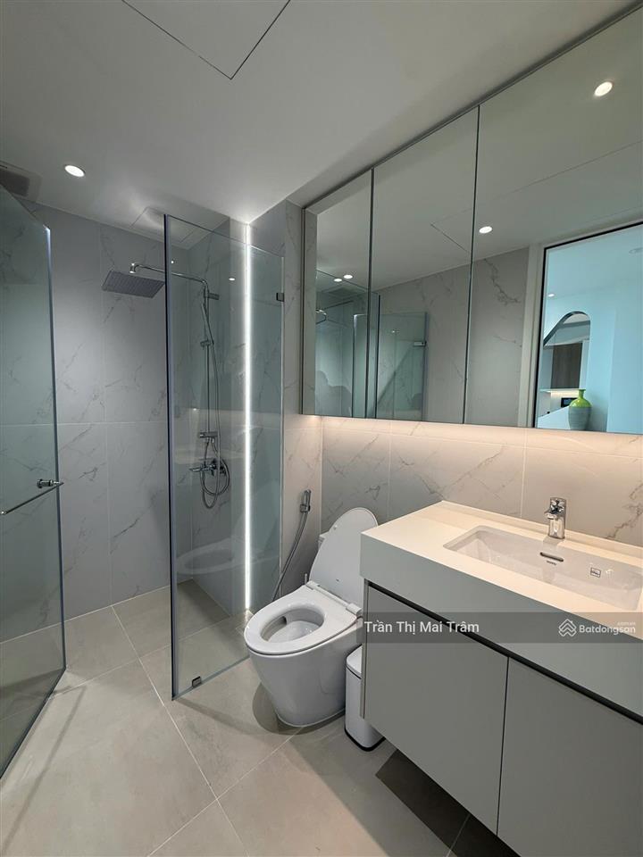Gọi cho em đi xem căn 2pn view sông 100m², đầy đủ nội thất gateway thảo điền này 58 triệu thôi ạ