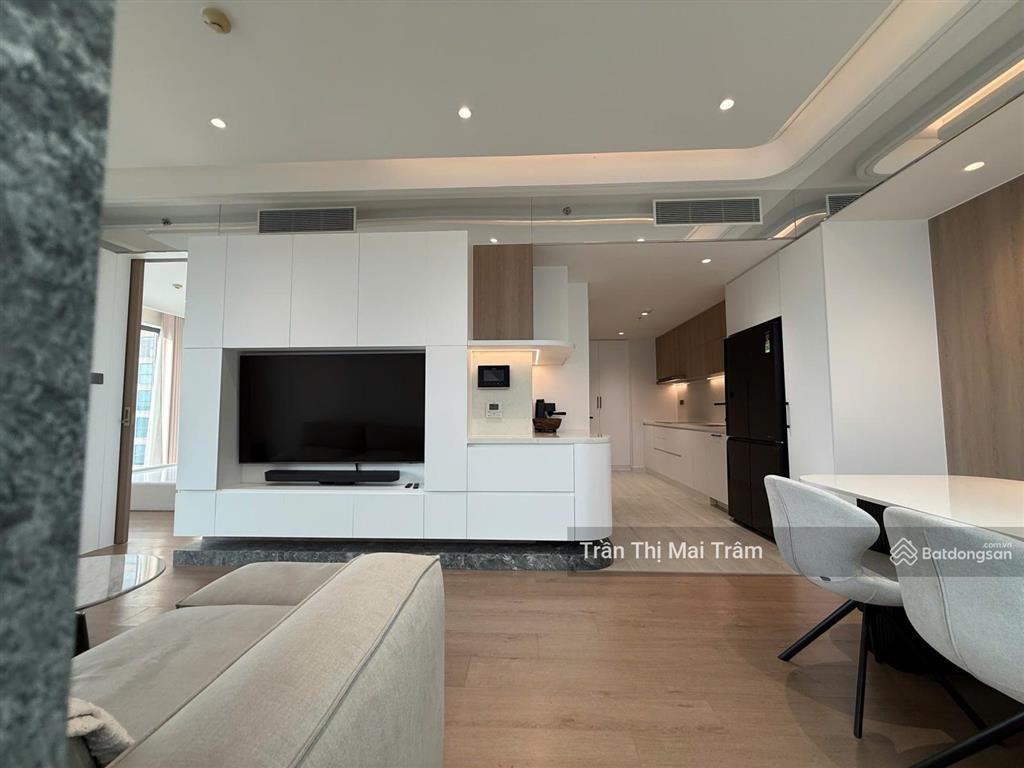 Gọi cho em đi xem căn 2pn view sông 100m², đầy đủ nội thất gateway thảo điền này 58 triệu thôi ạ