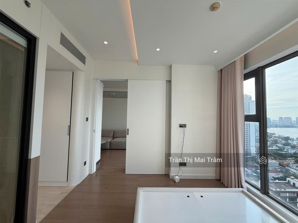 Gọi cho em đi xem căn 2pn view sông 100m², đầy đủ nội thất gateway thảo điền này 58 triệu thôi ạ