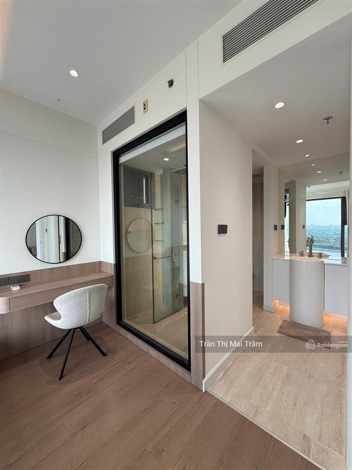 Gọi cho em đi xem căn 2pn view sông 100m², đầy đủ nội thất gateway thảo điền này 58 triệu thôi ạ