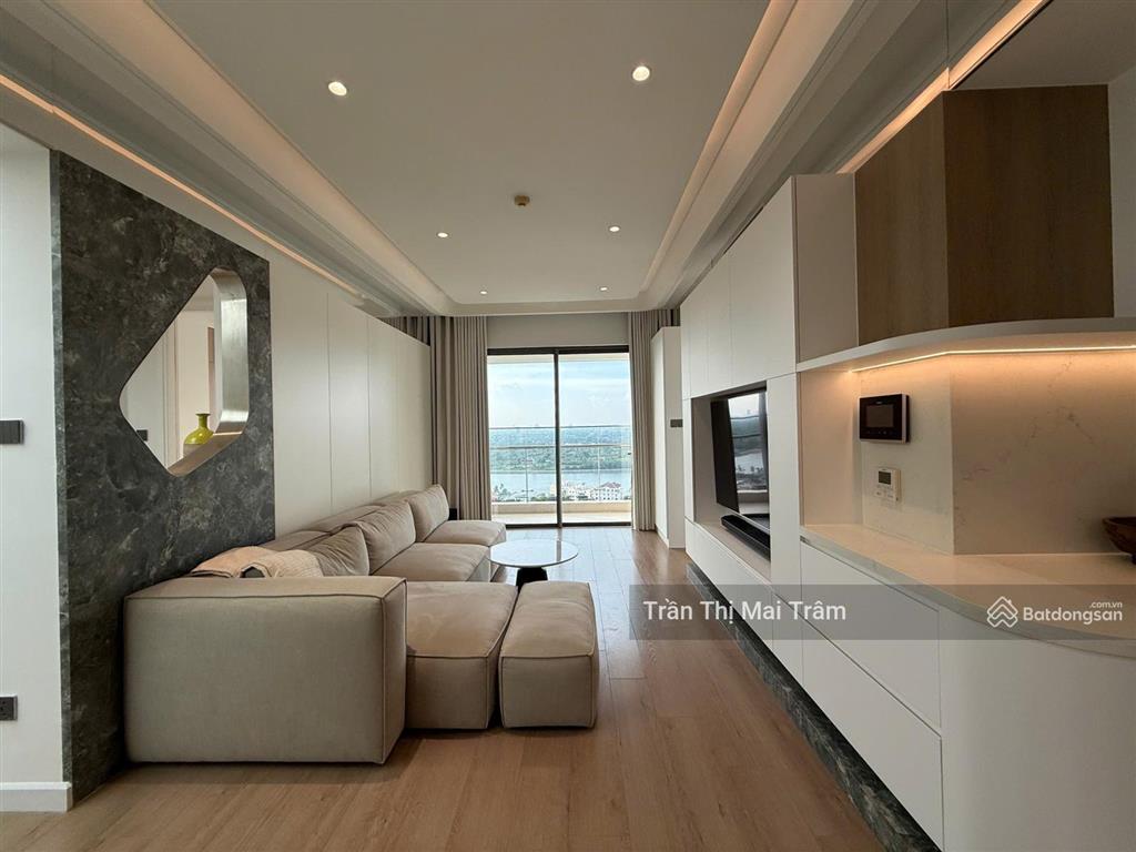 Gọi cho em đi xem căn 2pn view sông 100m², đầy đủ nội thất gateway thảo điền này 58 triệu thôi ạ