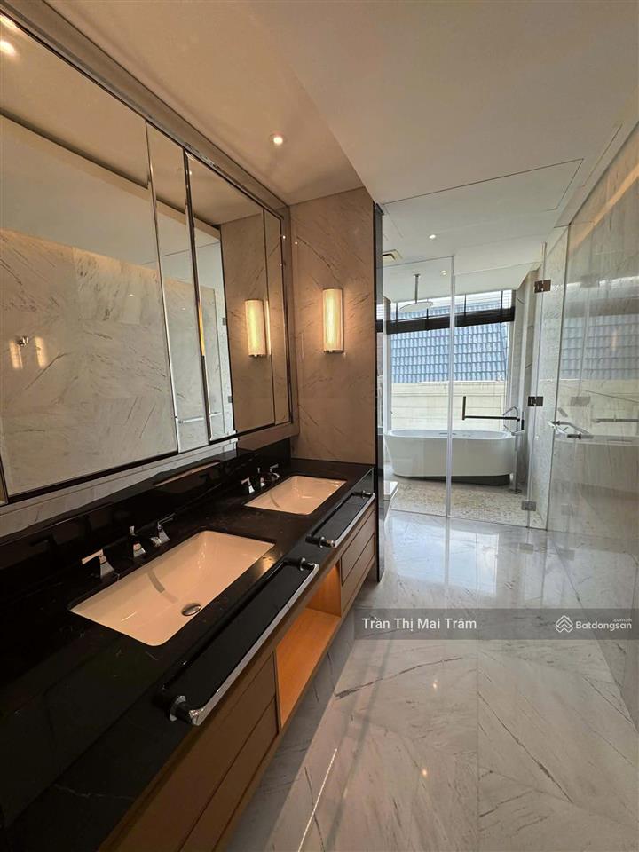 Trống sẵn, 3pn the albany cho thuê, 235m2, ntcb, thang máy riêng, 158 triệu/tháng ạ