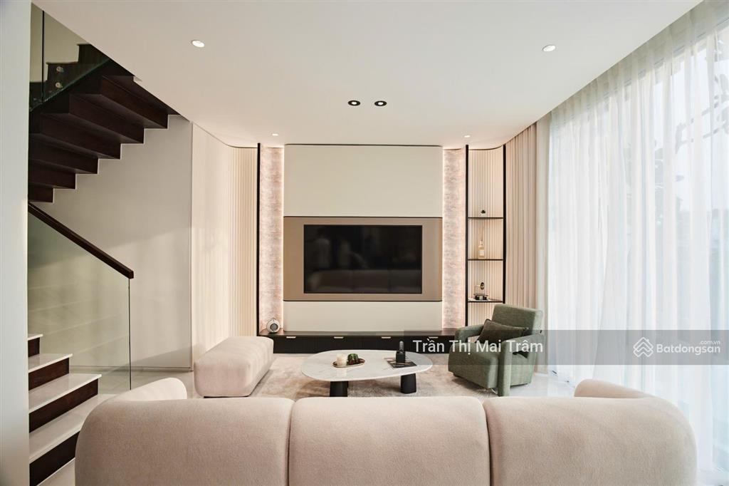 Vip căn hộ duplex, thang riêng, hồ bơi riêng, 123m2, 2pn, 2wc, 70 triệu ở quận 3
