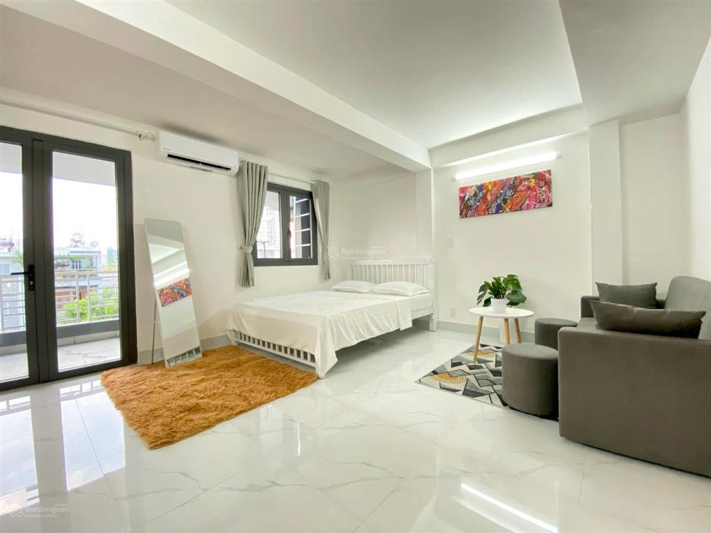 Cho thuê chdv studio ban công lớn, full nt gần lotte, cầu kênh tẻ, rmit, vivocity, gần q4, q1, q8