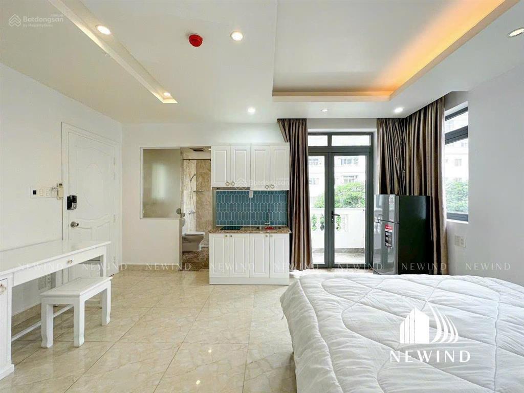 Cho thuê chdv studio ban công lớn, full nt gần lotte, cầu kênh tẻ, rmit, vivocity, gần q4, q1, q8