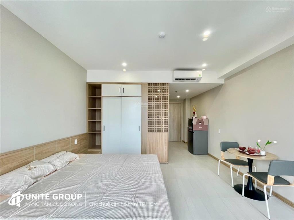 Cho thuê chdv studio ban công lớn, full nt gần lotte, cầu kênh tẻ, rmit, vivocity, gần q4, q1, q8